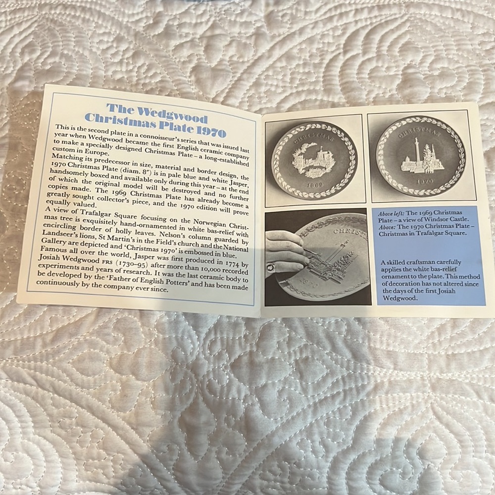 Wedgewood‎ 1970 Christmas plate - Picture 13 of 16